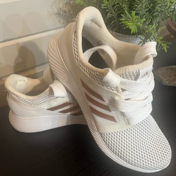 Adidas Women's running shoes Edge Lux
3 - Picture 3 of 10